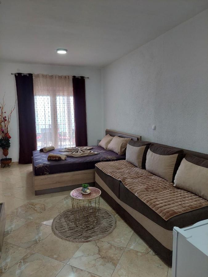 Apartmani Jovan Улцинь Экстерьер фото