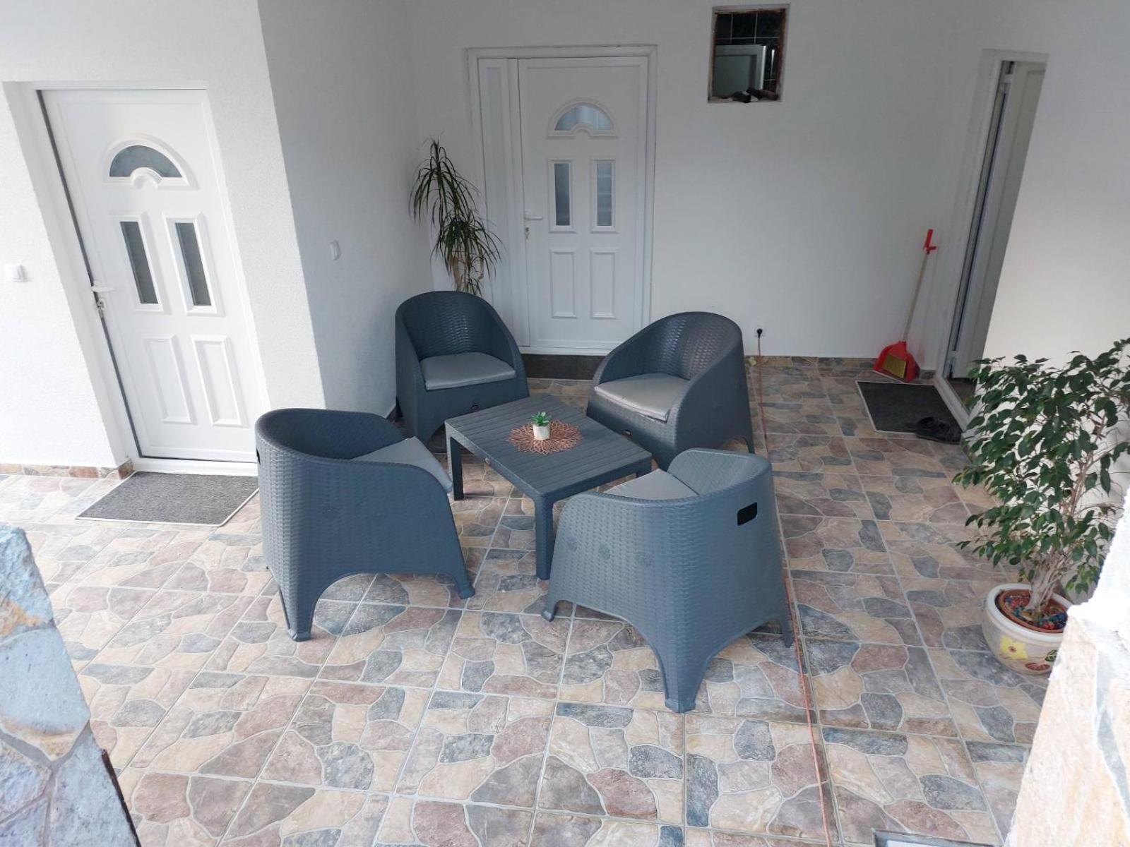 Apartmani Jovan Улцинь Экстерьер фото